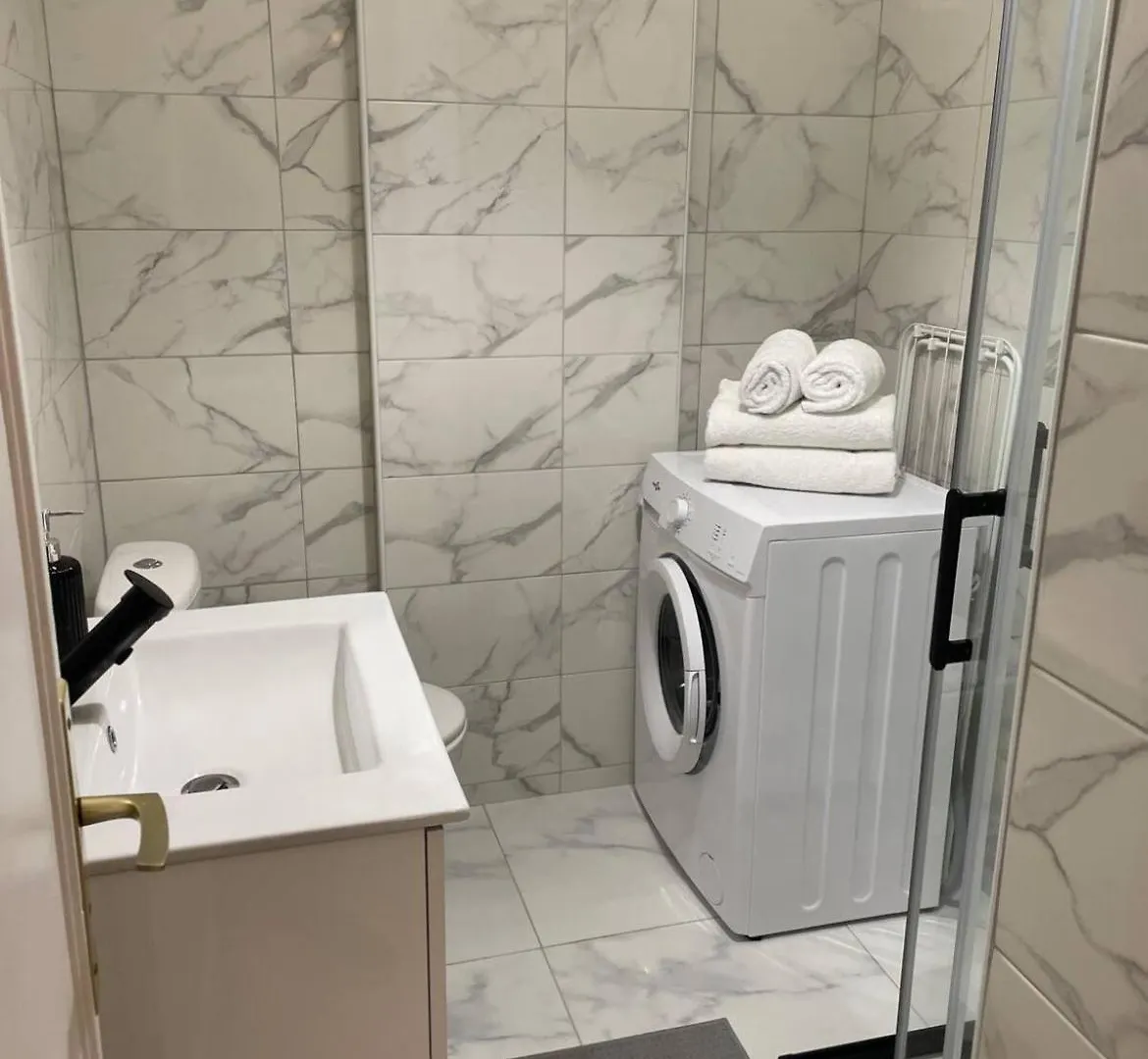 Studio 50 M De La Mer - Centre - Proche Mer Nice Apartment